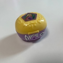 プリンセスグッズ　前髪ピンとラプンツェル小物入れの画像