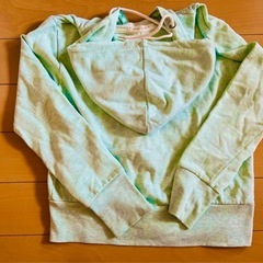 ローリーズファーム　ライムグリーンパーカーの画像