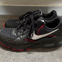 NIKE エアマックスエクシー 27.0cmブラック/レッド の画像