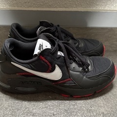 NIKE エアマックスエクシー 27.0cmブラック/レッド の画像
