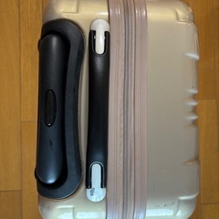 キャリーケースの画像