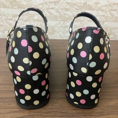 マルチドット　ストラップ付　パンプス　21.5 23 23.5 25 25.5の画像