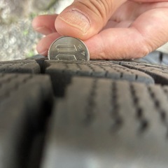 【17インチアルミホイール付8分山以上バリ山スタッドレスタイヤ4本セット】225/65R17 エクストレイル等にの画像
