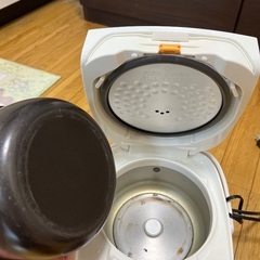 象印　ZOJIRUSHI　NL-BB05　マイコン炊飯ジャー　2017年製の画像