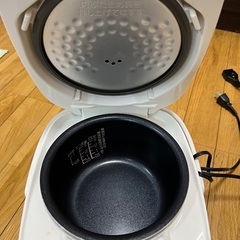 象印　ZOJIRUSHI　NL-BB05　マイコン炊飯ジャー　2017年製の画像