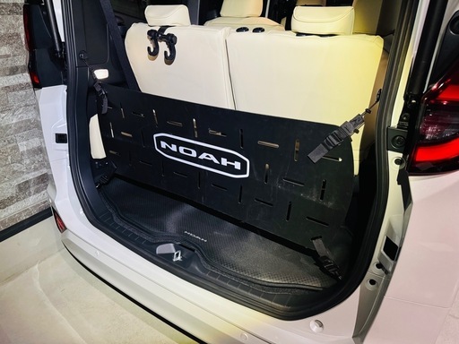 トヨタ純正ノア用ラゲッジルームセット