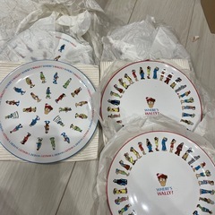 ウォーリー　ミスタードーナツ　プレート　容器の画像