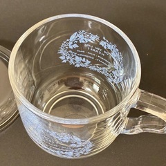蓋付きガラス製マグカップ（茶こし付き）の画像