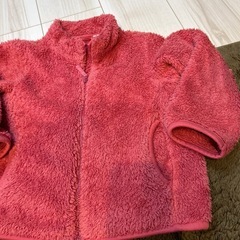 赤色フリースアウター　110の画像