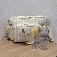 マザーズバッグ　ベアー柄の画像