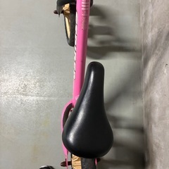 ストライダー　ピンク　新品タイヤありの画像