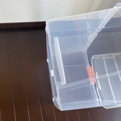 割れた衣装ケース 66Lあげ
ます の画像