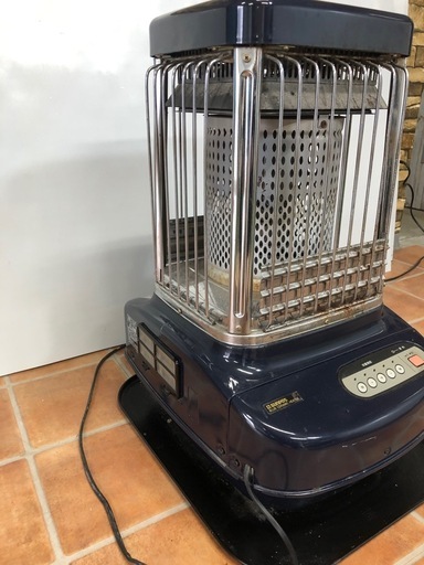 北海道旭川市直接取引歓迎 中古品 サンポット ブルーセラミックヒーター KC-93G 2008年製 通電点火確認済 業務用石油ストーブ