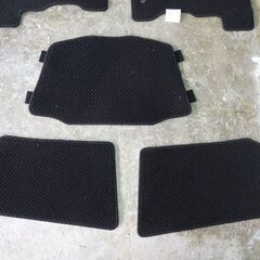 日産リーフ（ZE1）フロアマットの画像