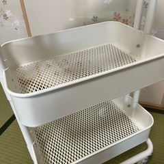 IKEAロースコグワゴン大きい方の画像