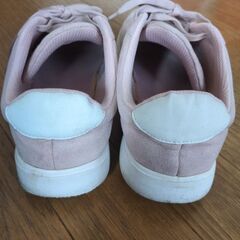 ◯レディースシューズスニーカー25.5の画像