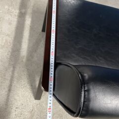 【良品】一人掛けチェア ブラック×ウッド モード系 人気 早い者勝ち 引取歓迎 配送OKの画像