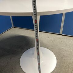 【良品】丸テーブル ホワイト 木製天板 スチール製土台 お洒落 早い者勝ち 引取歓迎 配送OKの画像