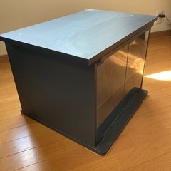 SONY 黒の木製テレビ台 ガラス引き戸デザイン　の画像