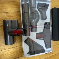 動作品　Dyson Cyclone V10 Fluffy SV12 とスタンドセットの画像