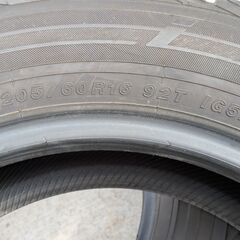 貴重　工賃込み２０２３年ヨコハマ冬タイヤ２０５／６０Ｒ１６　４本セットの画像