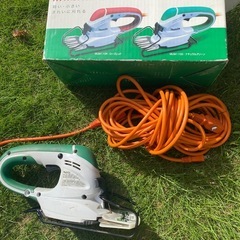 Makita 電動芝刈り機 MUM110G/Rの画像