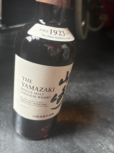 新品　サントリー シングルモルト　山崎　７００ｍｌ