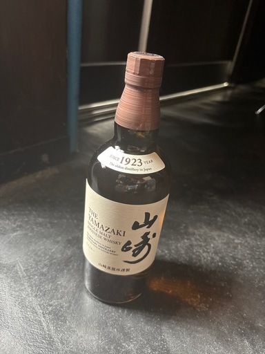 新品　サントリー シングルモルト　山崎　７００ｍｌ