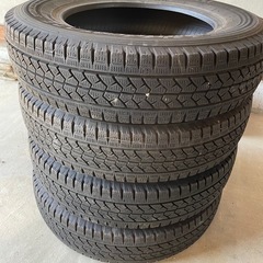 タイヤ4本の画像