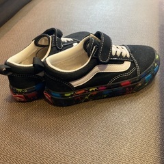 《Vans》👟 キッズスニーカー 🌈 cool !★ ＼ (=^▽^)σの画像