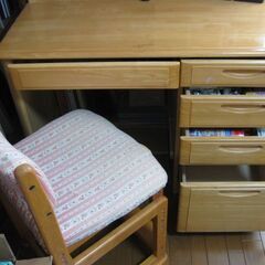 学習机（本棚つき）の画像