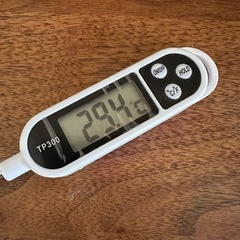【新品】食品温度計 ペンタイプ -50〜300℃まで対応 電池式の画像
