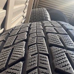 FJクルーザー/ランクル用265/70R17スタッドレスタイヤ4本純正ホイール付の画像