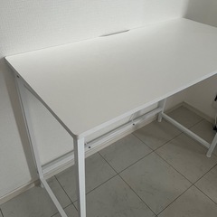 机　パソコンデスクの画像