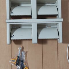 ツイントイレットペーパーホルダーinax ２つセットの画像