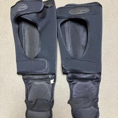 レガース　空手、キックボクシングに　長さ約49cmの画像