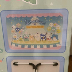 取引中！サンリオ　折りたたみテーブル新品！の画像