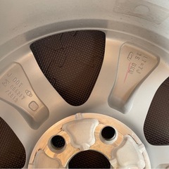 ほぼ新品　新車取り外しホイール　(純正)の画像