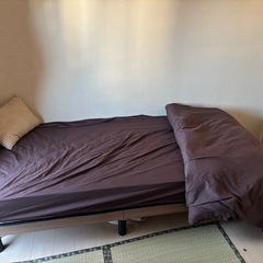 セミダブルベッドの画像