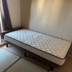 セミダブルベッドの画像