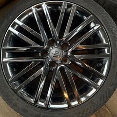 クラウンアスリート　純正タイヤホイール　225/45R18の画像