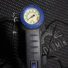 グッドイヤー　空気入れ　12Vの画像