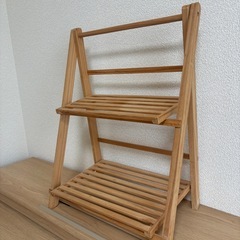 カフェ風　木製ラック　の画像