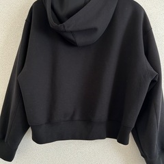 【美品】ユニクロスウェットクロップドフルジップパーカの画像