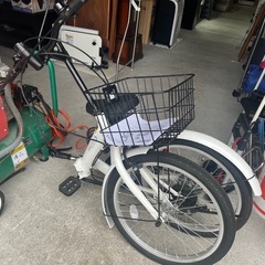 (DI) 20インチ AIJYU サイクル 折りたたみ 自転車 防犯登録解除済 THREE STONE 6段変速 カゴ•カギ付き サドルきれい！ 中古？　美品 ④の画像