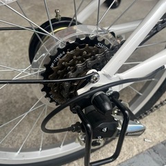 (DI) 20インチ AIJYU サイクル 折りたたみ 自転車 防犯登録解除済 THREE STONE 6段変速 カゴ•カギ付き サドルきれい！ 中古？　美品 ④の画像
