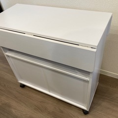 キッチンワゴンの画像