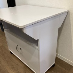 キッチンワゴンの画像