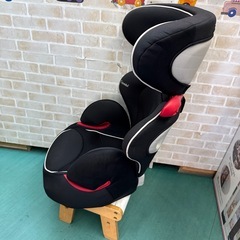 コンビ　combi ジュニアシート ブースターシート ムーヴフィットジュニア ブラック 3才からご利用いただけます 付属品は写真通り  使用に伴う細かな傷汚れなどがございます 中古品にご理解のある方をお待ちしております 神経質な方はお控えください。の画像