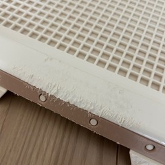 リッチェル お掃除簡単ステップトレー レギュラー(メッシュ付) アイボリー レギュラーの画像